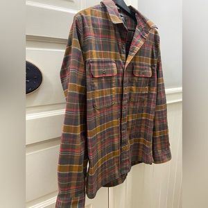 Men’s Mountain Hardwear Plaid Shirt M